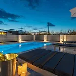 & Sea Private Pool Agia Anna ヴィラ *